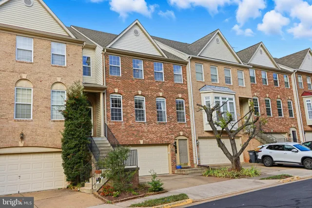 $3,400 | 47716 Bowline Terrace, Sterling, VA 20165