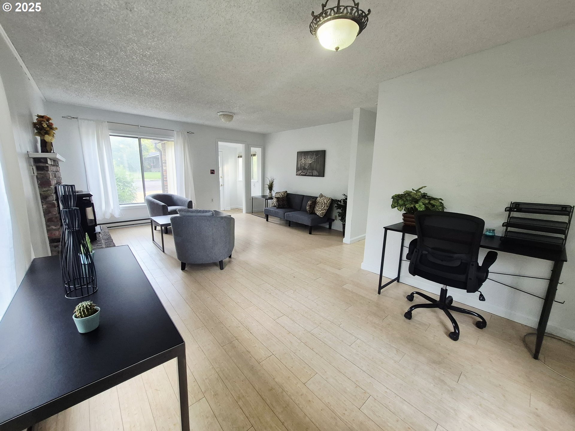 894 East 35th Avenue Eugene, OR 97405 - Photo 3 of 23