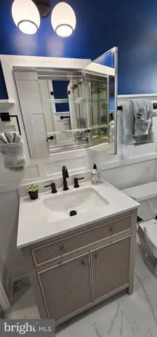 a room with a washing machine