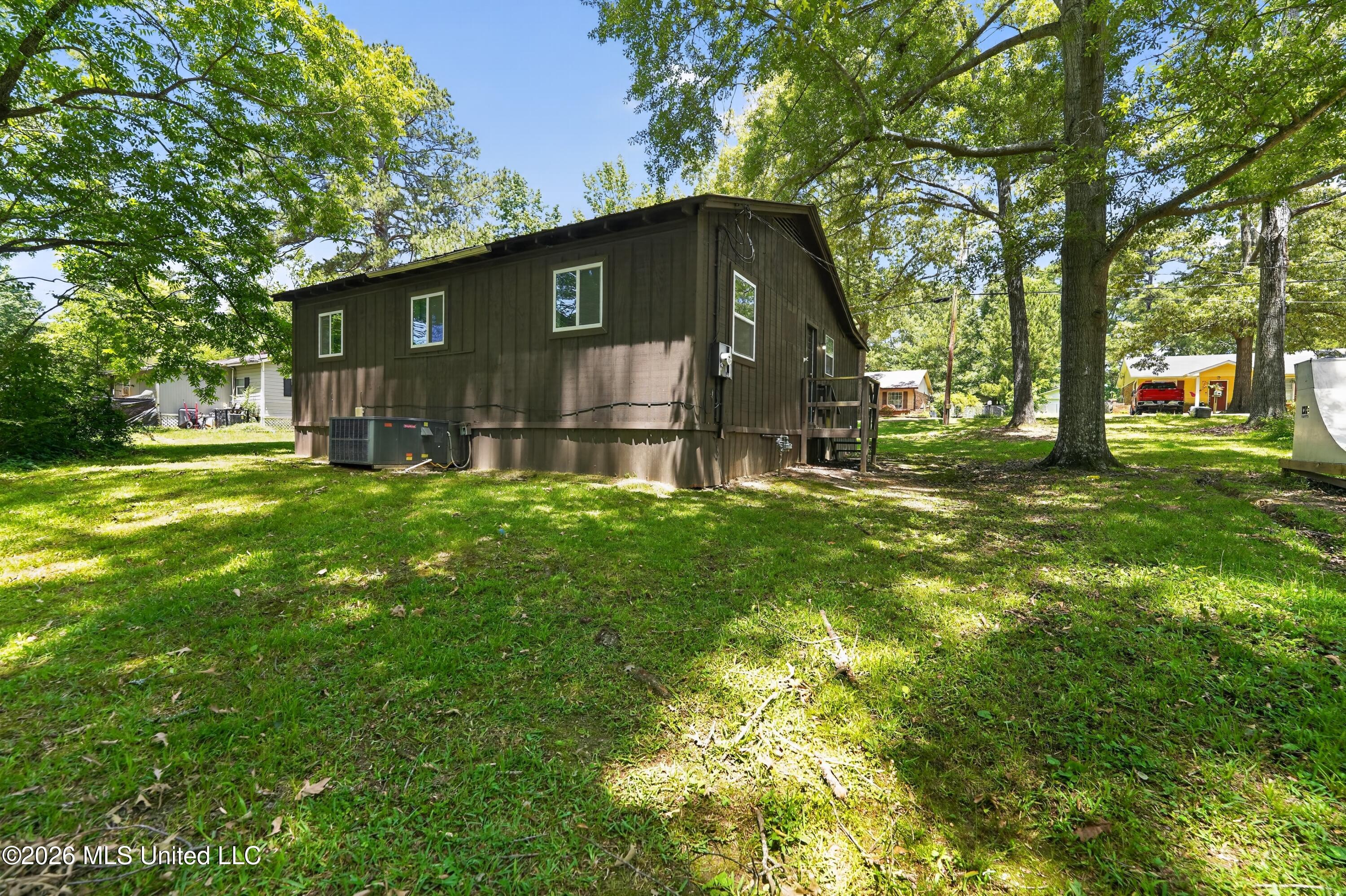 119 Martin Road Brandon, MS 39042 - Photo 2 of 25 03_119_Martin_Rd-Exterior-6704