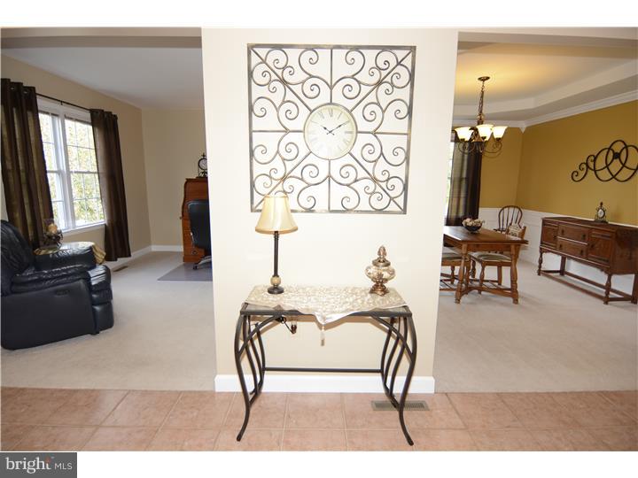 526 Maple Grove Road Mohnton, PA 19540 - Photo 3 of 25 Foyer