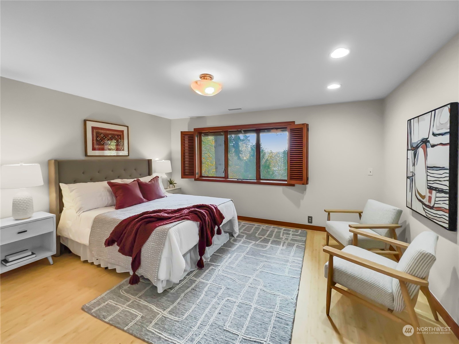 8121 Hansen Road Northeast Bainbridge Island, WA 98110 - Photo 14 of 37 Gallery Image 14