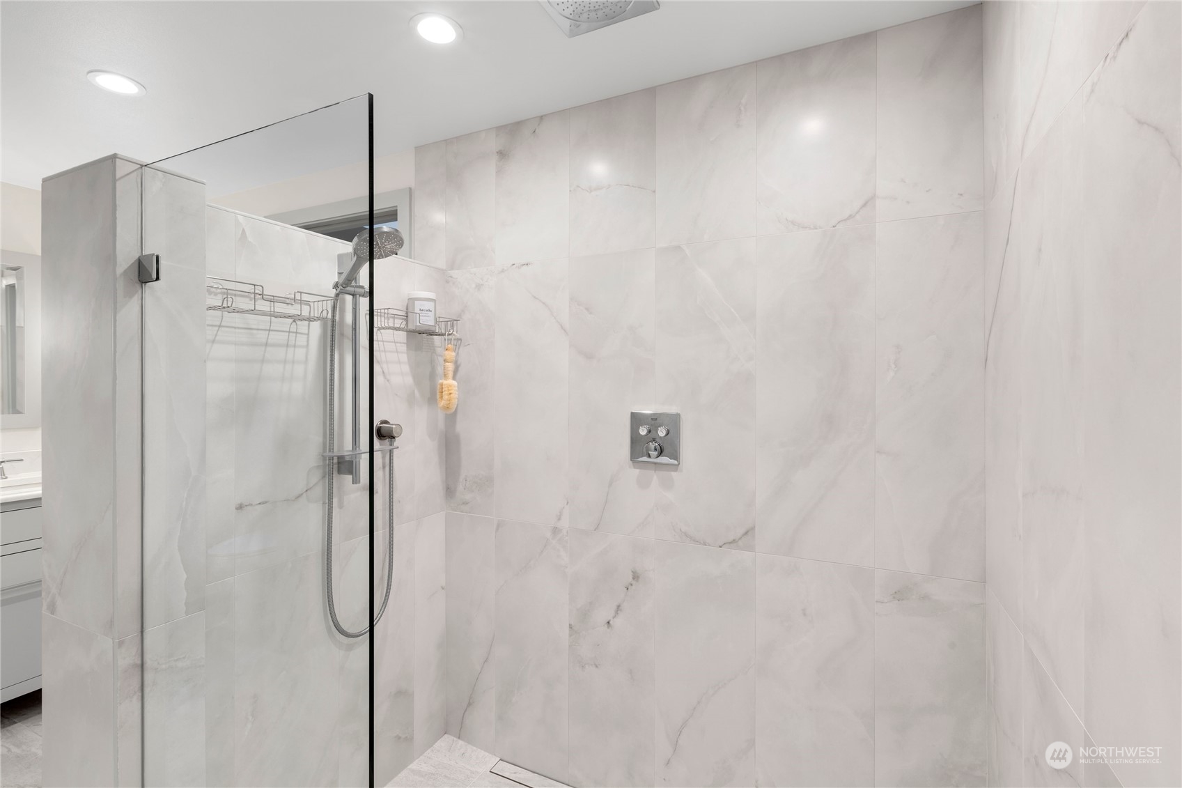 8121 Hansen Road Northeast Bainbridge Island, WA 98110 - Photo 17 of 37 Gallery Image 17