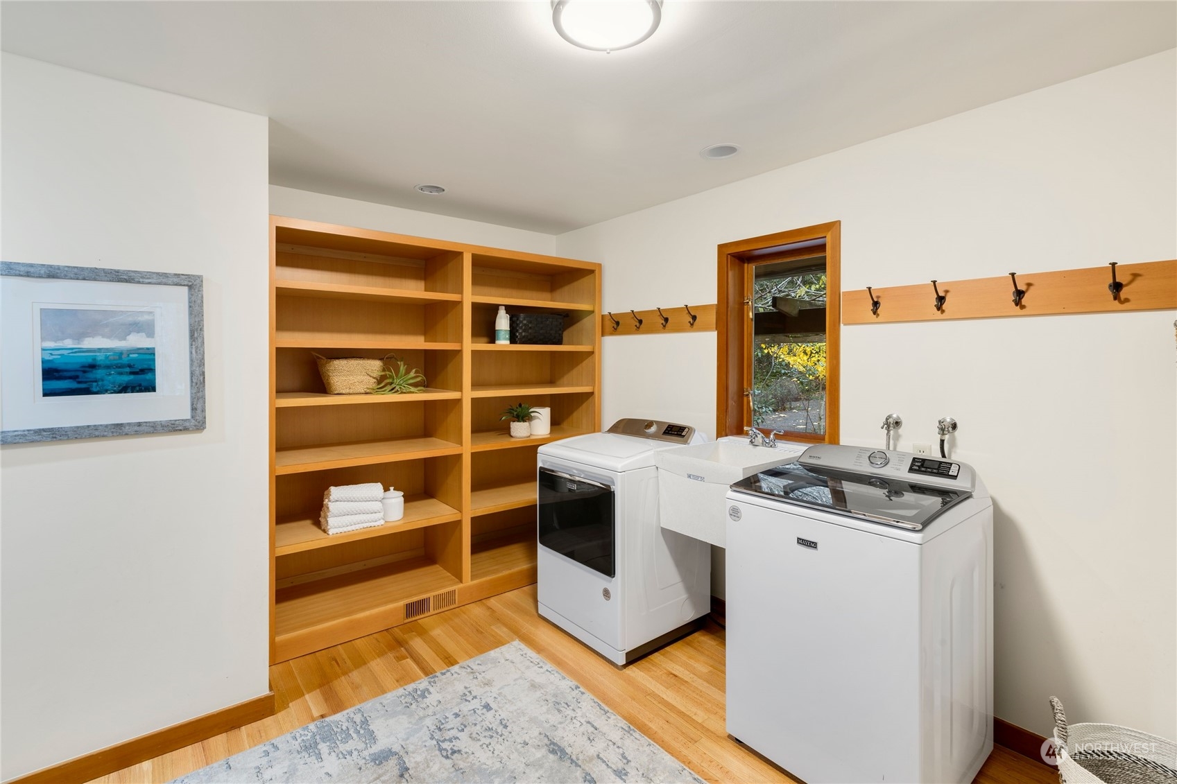 8121 Hansen Road Northeast Bainbridge Island, WA 98110 - Photo 23 of 37 Gallery Image 23