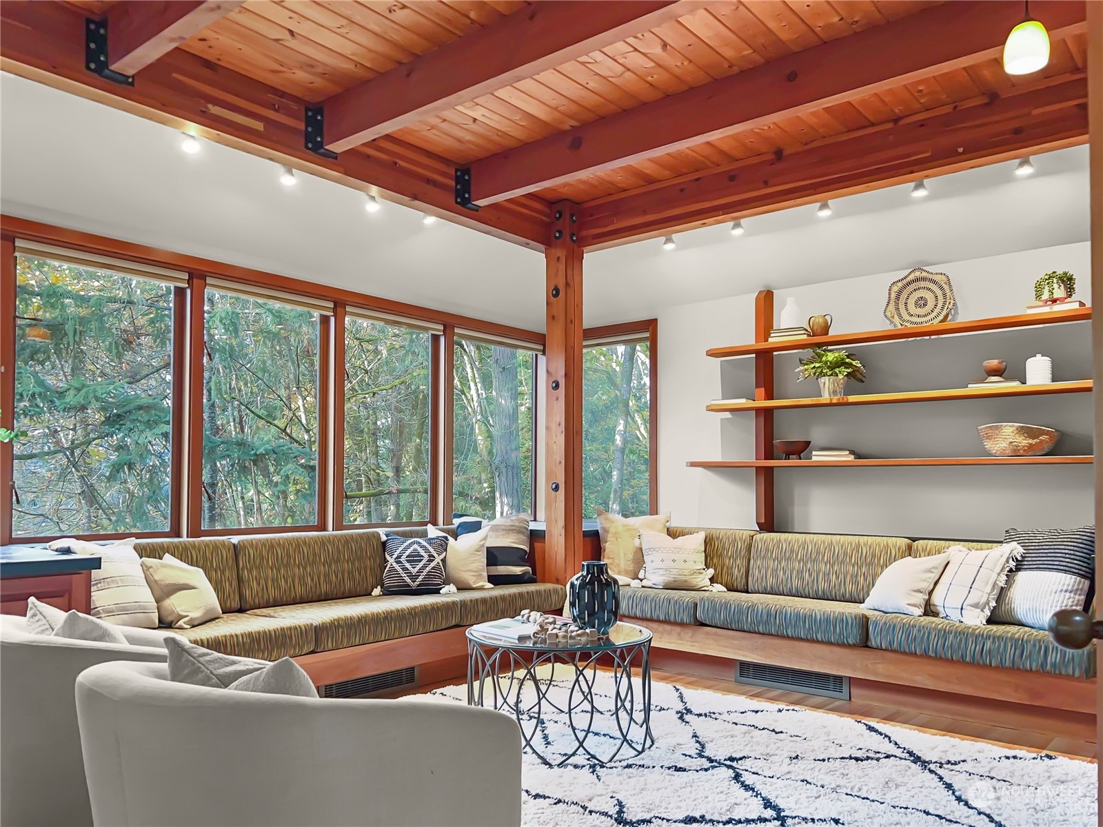 8121 Hansen Road Northeast Bainbridge Island, WA 98110 - Photo 6 of 37 Gallery Image 6