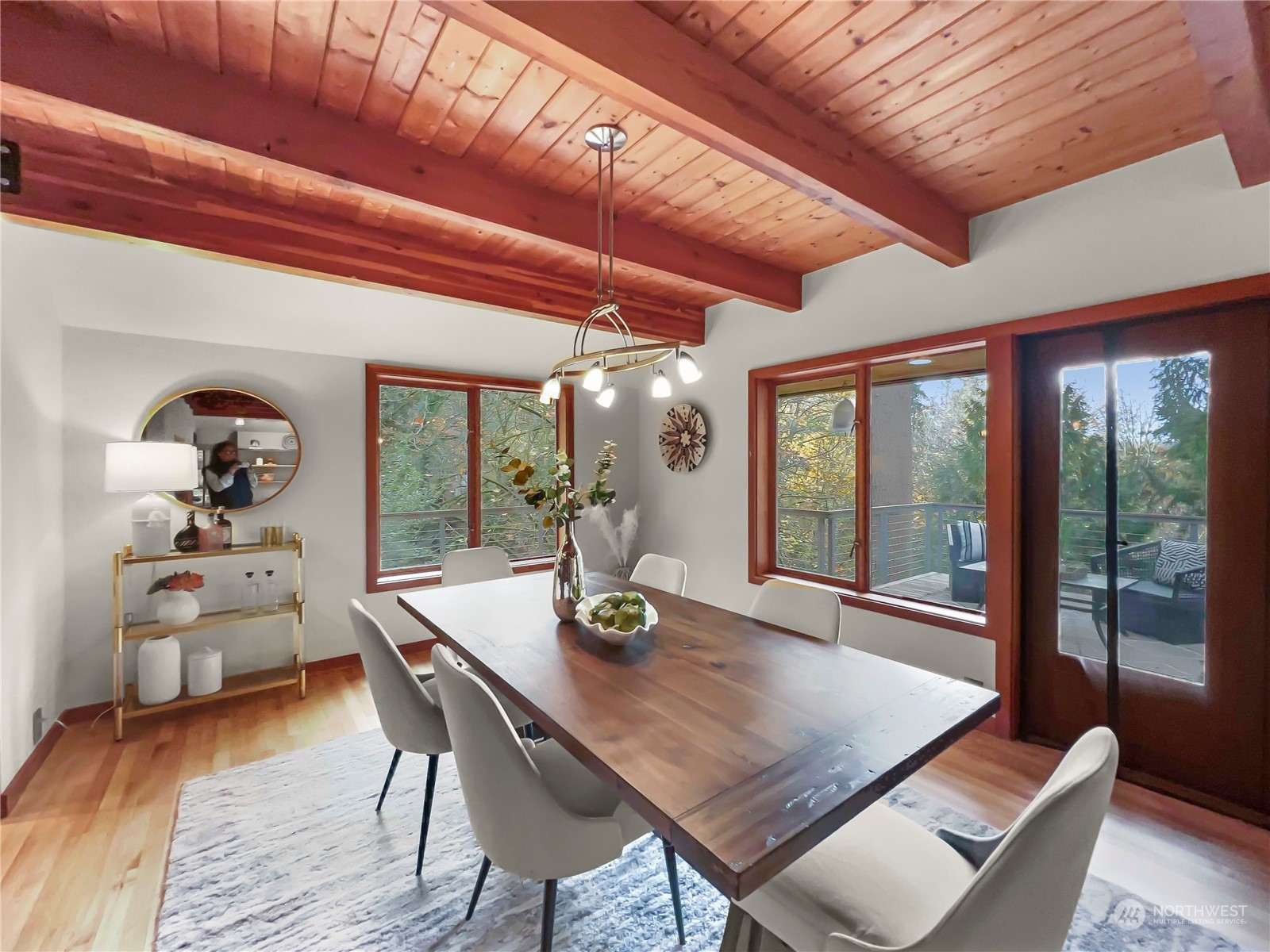 8121 Hansen Road Northeast Bainbridge Island, WA 98110 - Photo 8 of 37 Gallery Image 8