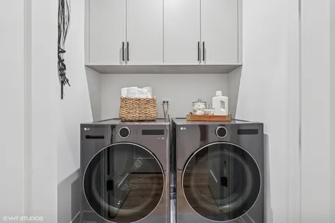 $1,900,000 | 401 North Aberdeen Street, Unit 3N, Chicago, IL 60642