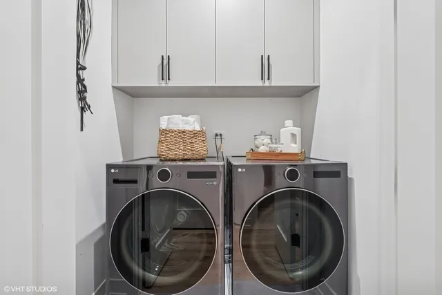 $1,900,000 | 401 North Aberdeen Street, Unit 3N, Chicago, IL 60642