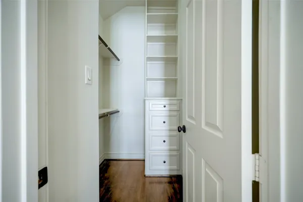 a view of walk in closet