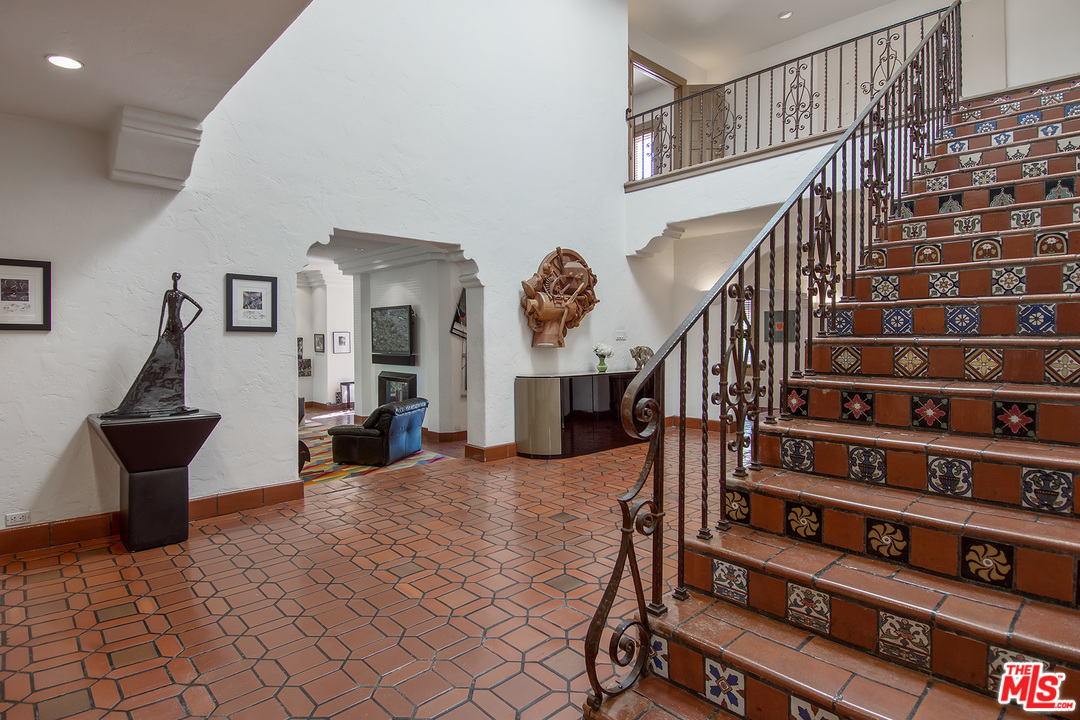701 North Alpine Drive Beverly Hills, CA 90210 - Photo 3 of 22 a view of entryway and hall