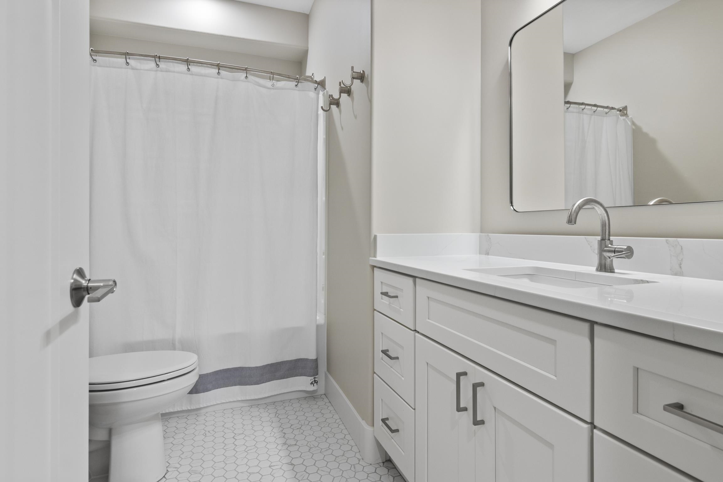 10708 Shrewbury Road Traverse City, MI 49684 - Photo 20 of 32