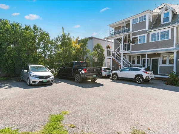 $339,000 | 20 Clarke Street, Unit 1, Burlington, VT 05401