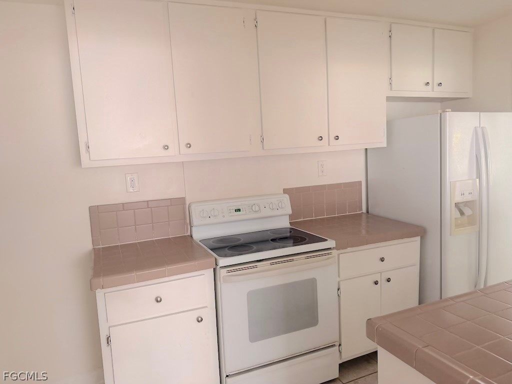 1659 Ricardo Avenue Fort Myers, FL 33901 - Photo 4 of 17