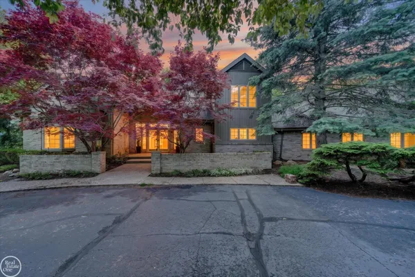 $824,900 | 1 Beckford Place, Clarkston, MI 48348
