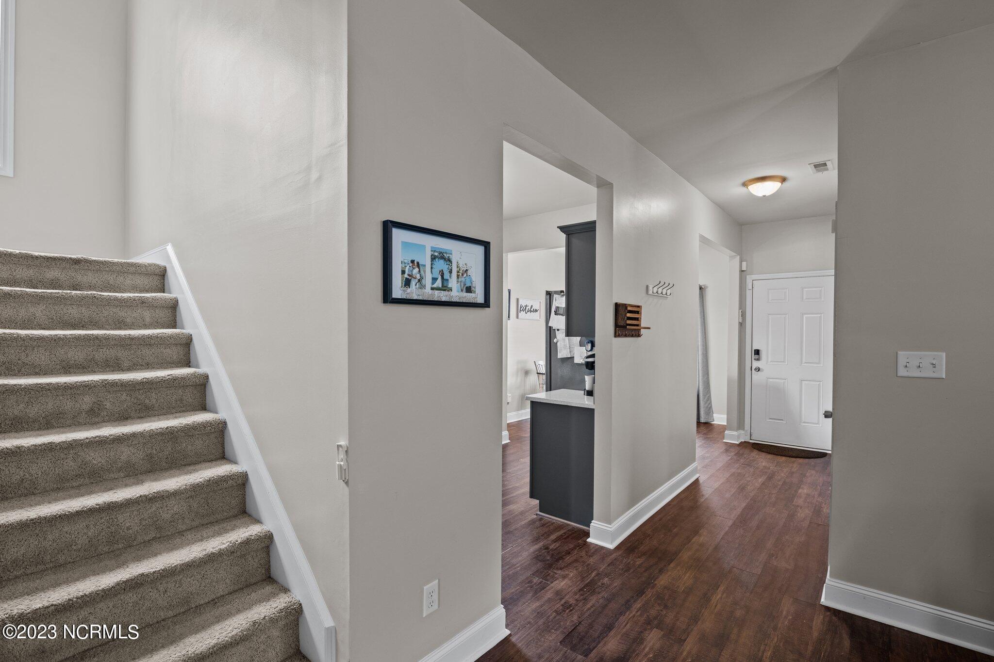 418 Peregrine Ridge Drive New Bern, NC 28560 - Photo 23 of 40 27-web-or-mls-2I3A0048