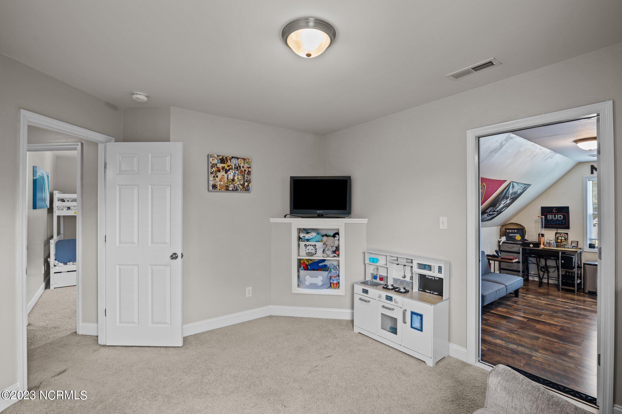 418 Peregrine Ridge Drive New Bern, NC 28560 - Photo 27 of 40 31-web-or-mls-2I3A0063