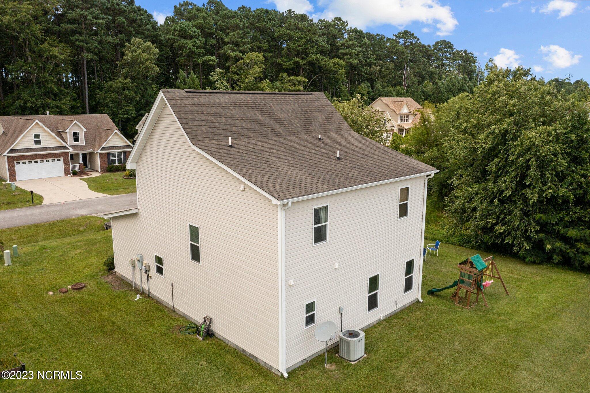 418 Peregrine Ridge Drive New Bern, NC 28560 - Photo 36 of 40 42-web-or-mls-DJI_0932
