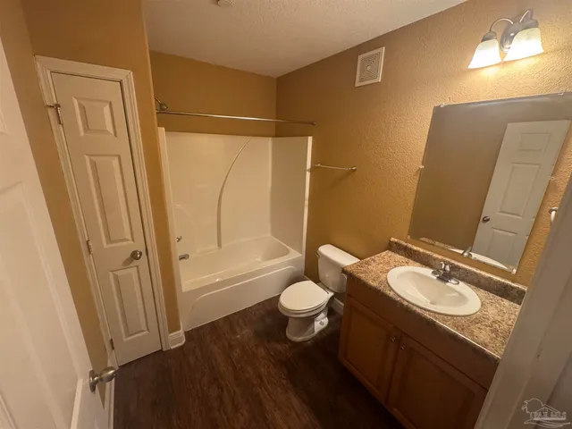 $1,400 | 7071 Lake Joanne Drive, Unit 1A, Pensacola, FL 32506