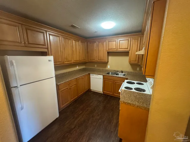 $1,400 | 7071 Lake Joanne Drive, Unit 1A, Pensacola, FL 32506