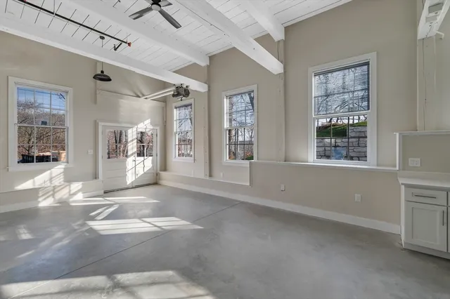 $2,050 | 34 Tremaine Street, Unit 1, Leominster, MA 01453