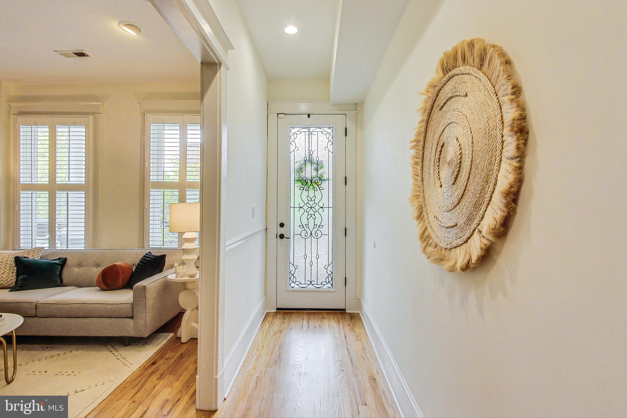 412 F Street Northeast Washington, DC 20002 - Photo 3 of 25 Gallery Image 3