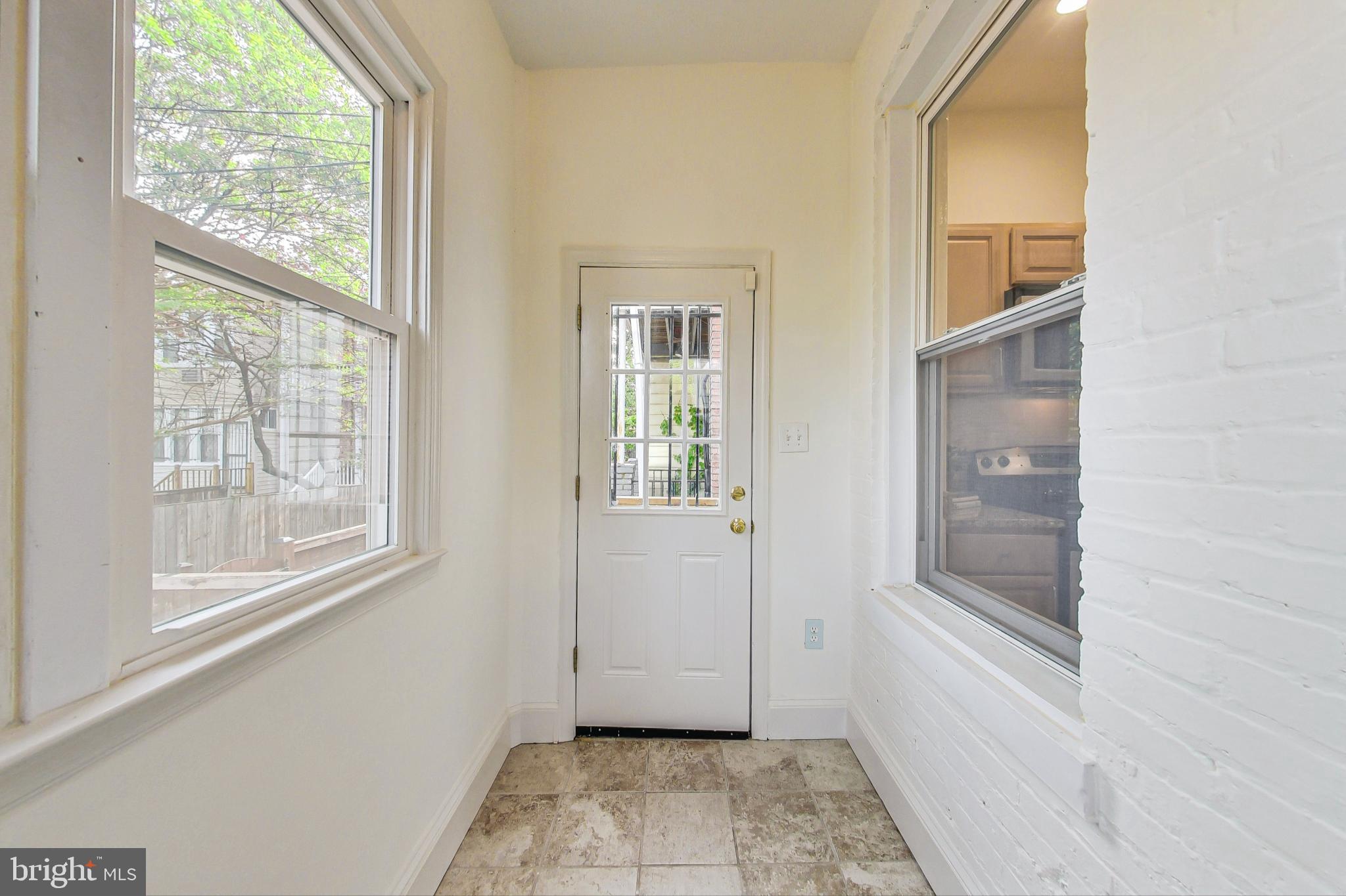 412 F Street Northeast Washington, DC 20002 - Photo 10 of 25 Gallery Image 10
