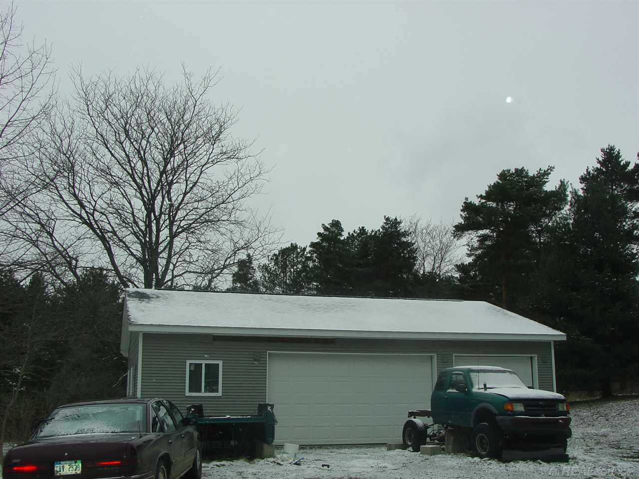 5967 Dryden Road Dryden, MI 48428 - Photo 18 of 40 31322580-17.JPG