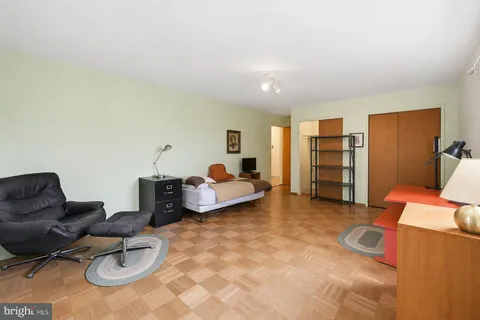 $485,000 | 5301 Westbard Circle, Unit 334, Bethesda, MD 20816