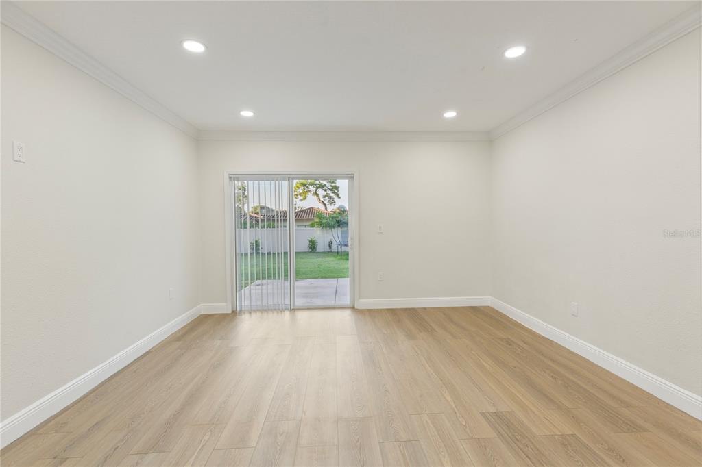 1732 Lakeview Road Clearwater, FL 33756 - Photo 12 of 38 Gallery Image 12