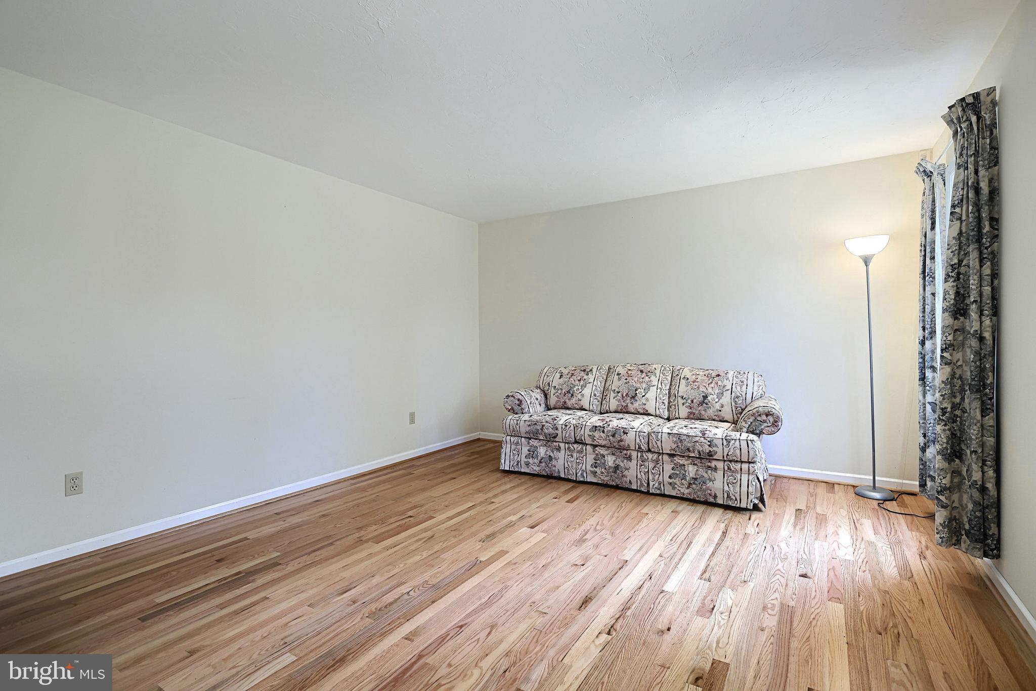 13259 Ridge Road Stewartstown, PA 17363 - Photo 19 of 46 Living Room