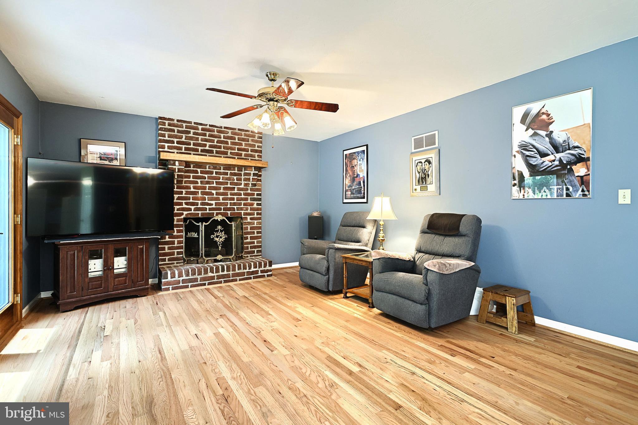 13259 Ridge Road Stewartstown, PA 17363 - Photo 25 of 46 Family Room