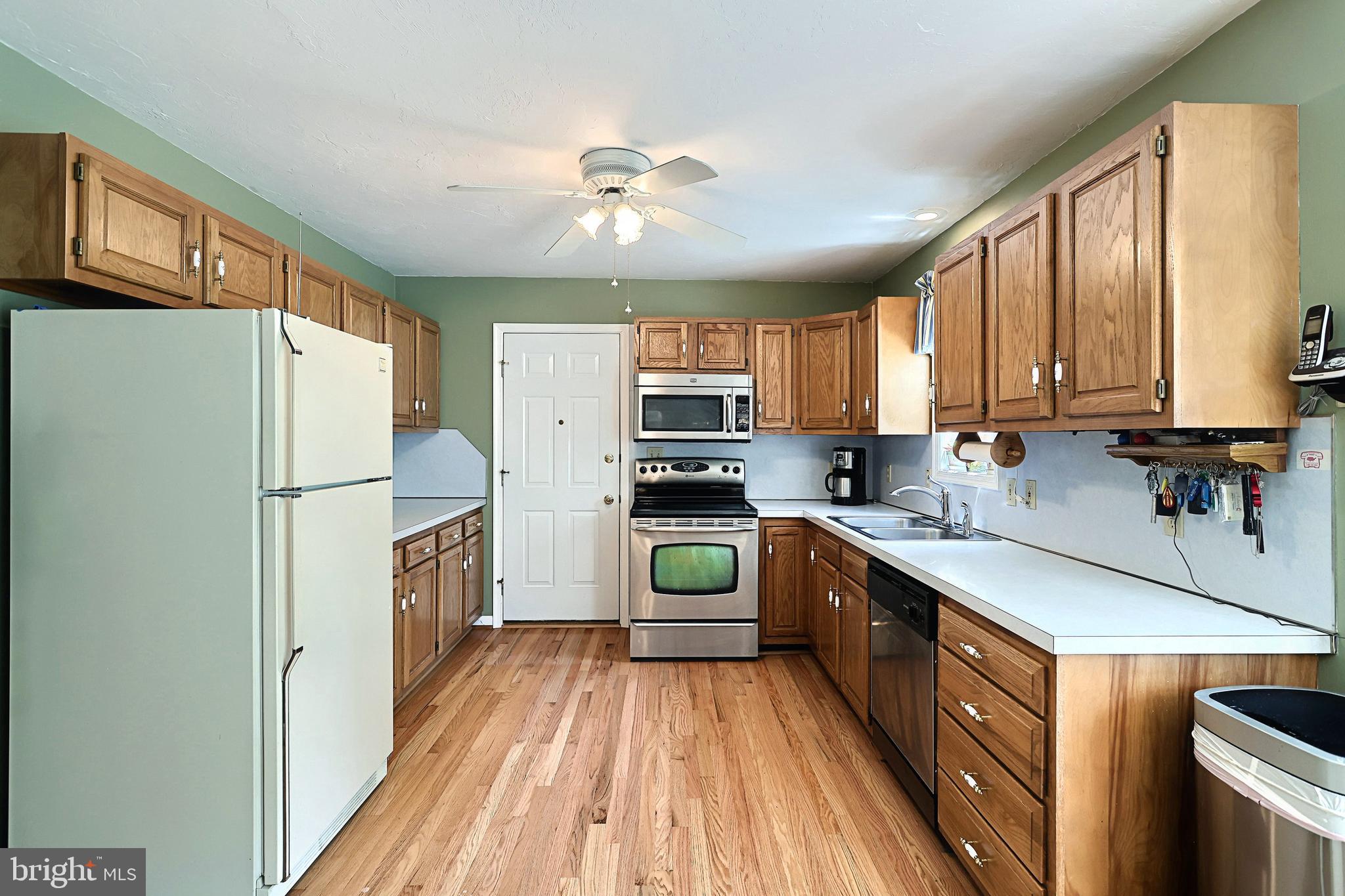 13259 Ridge Road Stewartstown, PA 17363 - Photo 28 of 46 Kitchen