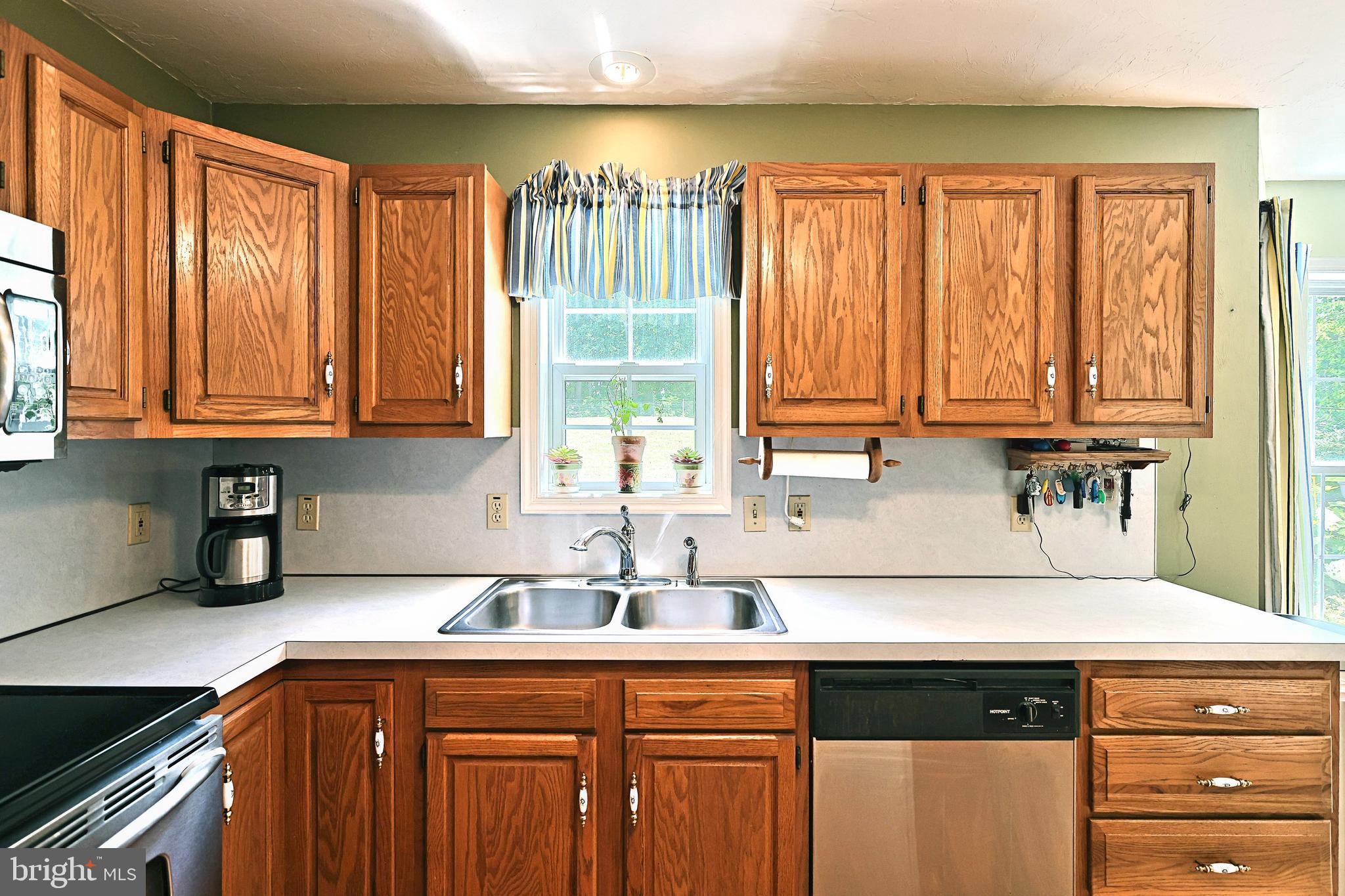 13259 Ridge Road Stewartstown, PA 17363 - Photo 29 of 46 Kitchen