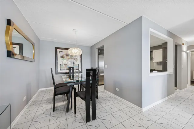 $375,000 | 8540 West Foster Avenue, Unit 504, Norridge, IL 60706