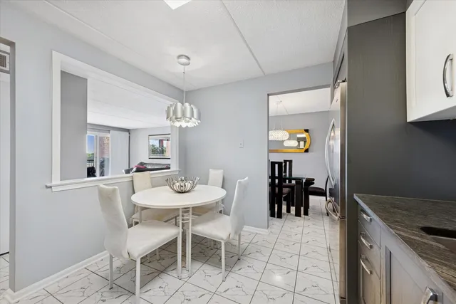 $375,000 | 8540 West Foster Avenue, Unit 504, Norridge, IL 60706