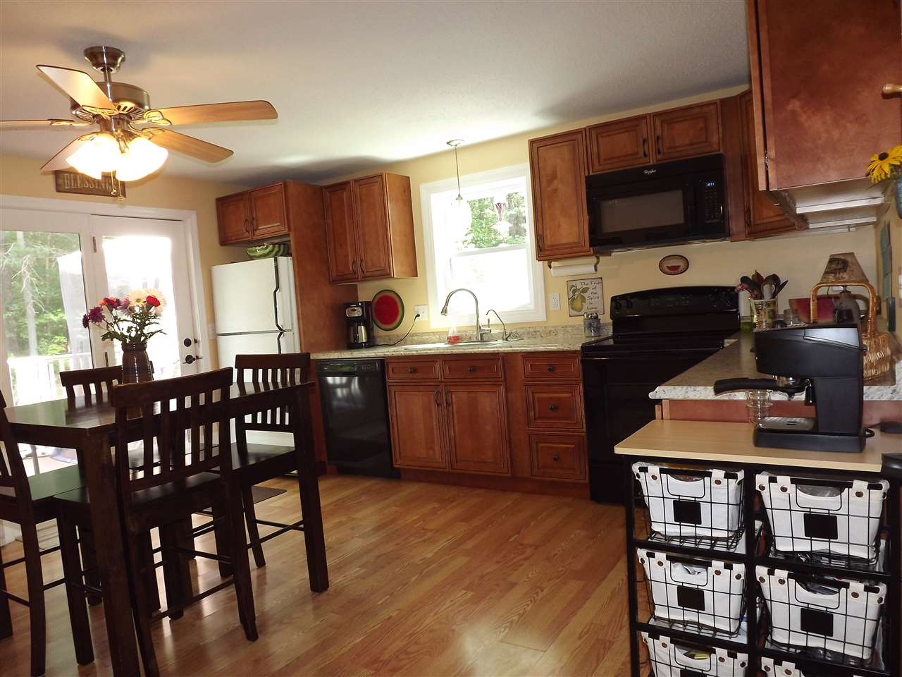 63 B Speare Road Hudson, NH 03051 - Photo 6 of 30 Gallery Image 6