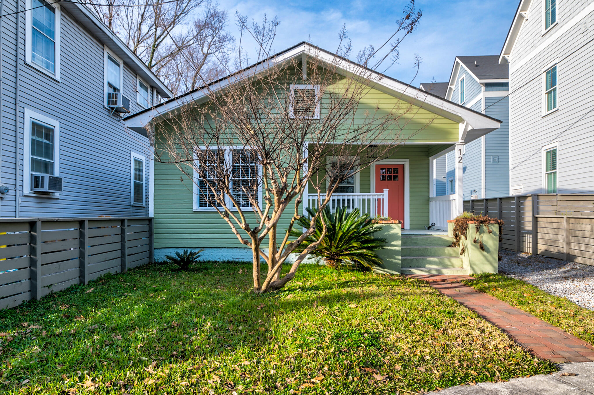 12 Simons Street Charleston, SC 29403 - Photo 1 of 32 12 Simmons - 024 - CMG