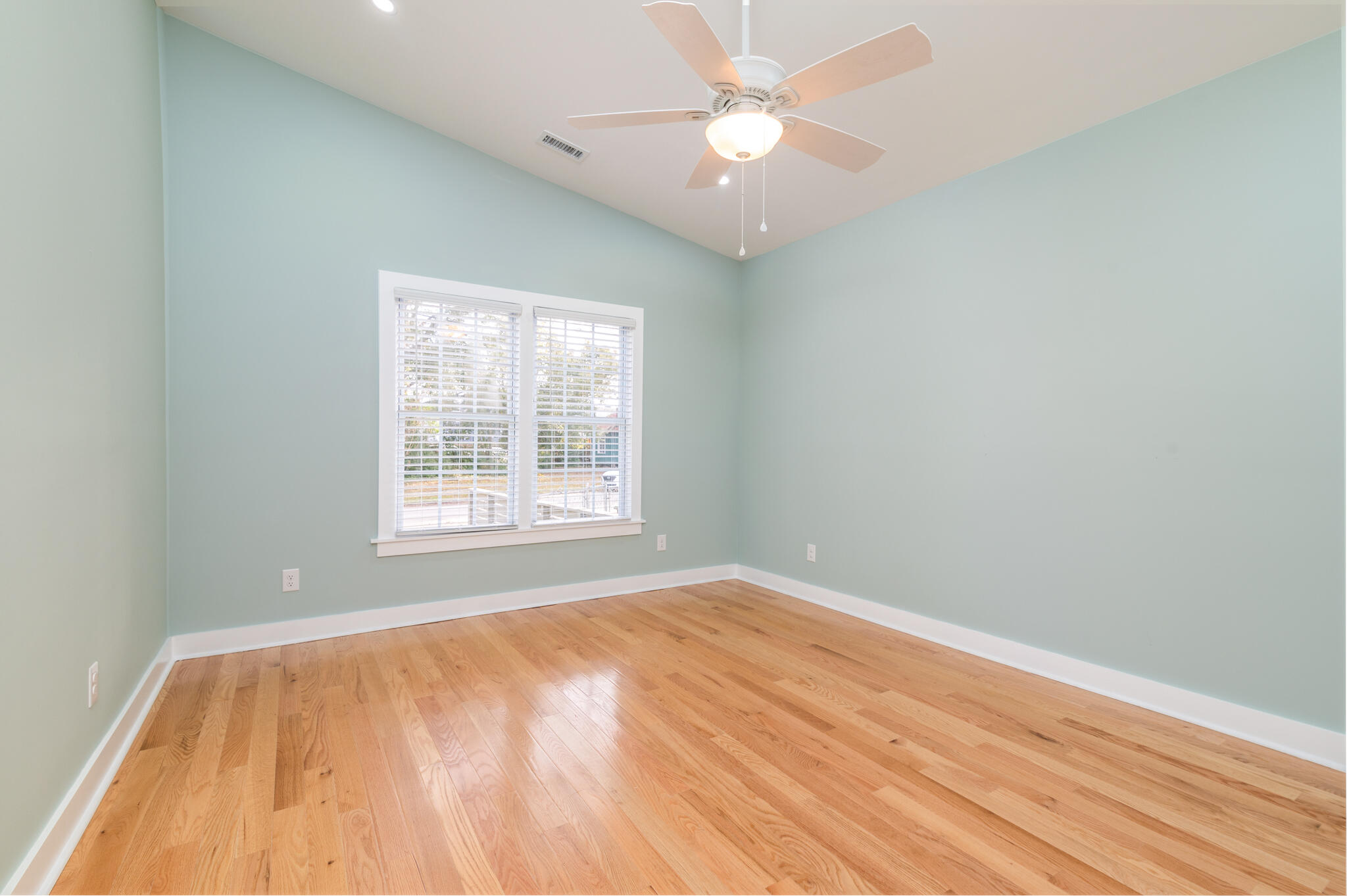 12 Simons Street Charleston, SC 29403 - Photo 20 of 32 12 Simmons - 013 - CMG