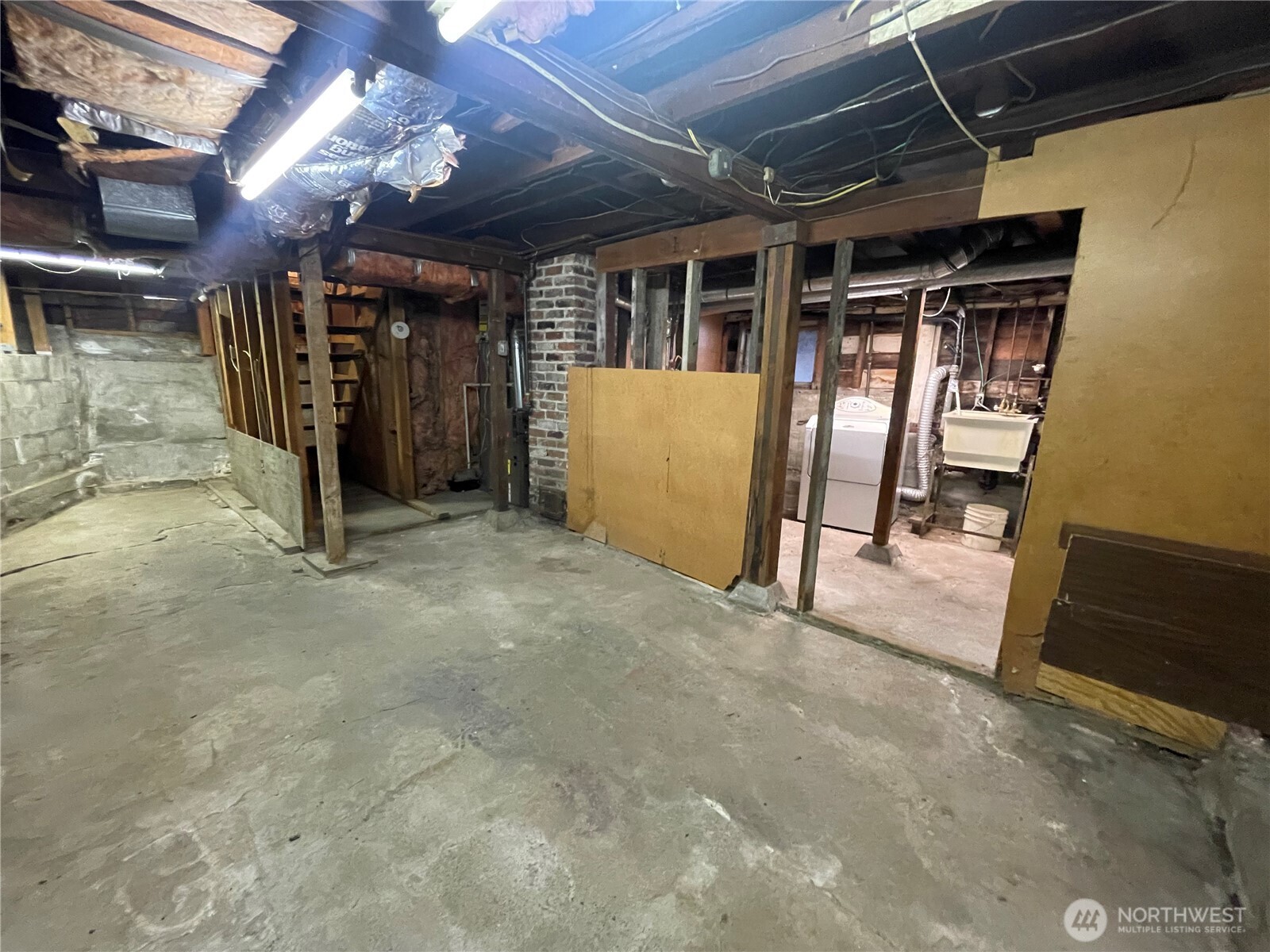 9022 36th Avenue Southwest Seattle, WA 98126 - Photo 12 of 16