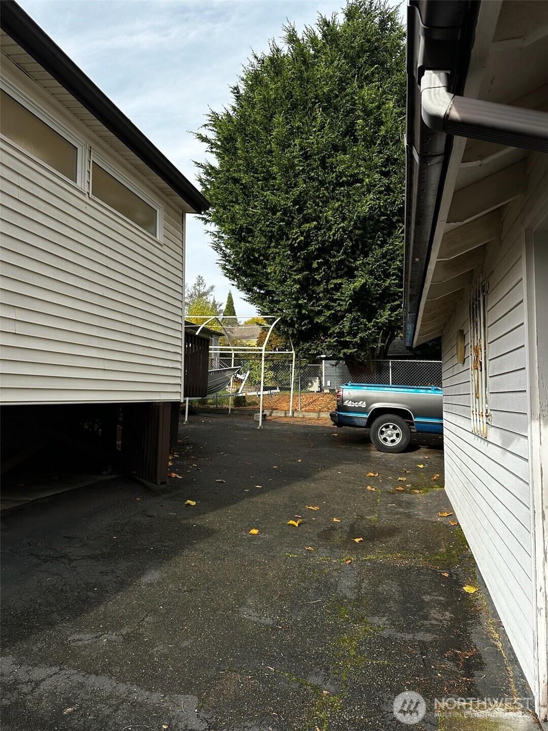 9022 36th Avenue Southwest Seattle, WA 98126 - Photo 15 of 16