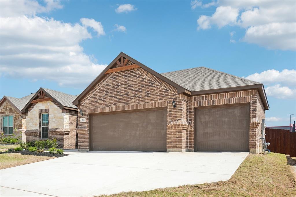 218 Cheyenne Trail Alvarado, TX 76009 - Photo 2 of 34