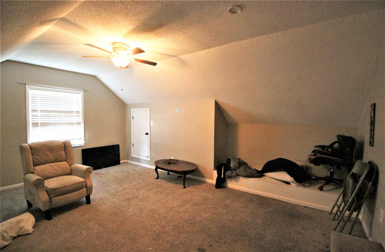 2992 Charles Bryan Road Bartlett, TN 38134 - Photo 15 of 18 a living room with furniture