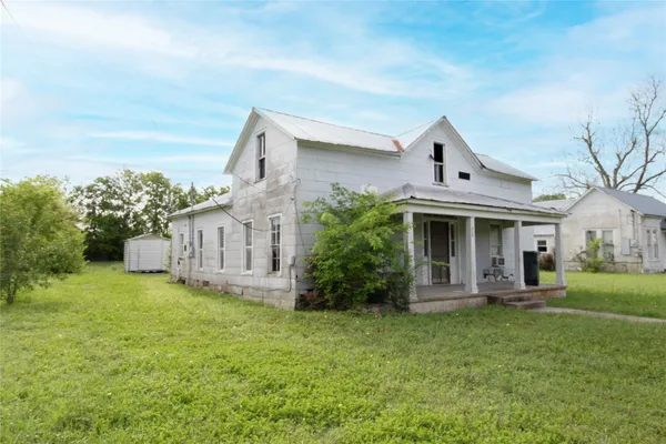 $115,000 | 509-511 South St Andrews Street, Weimar, TX 78962