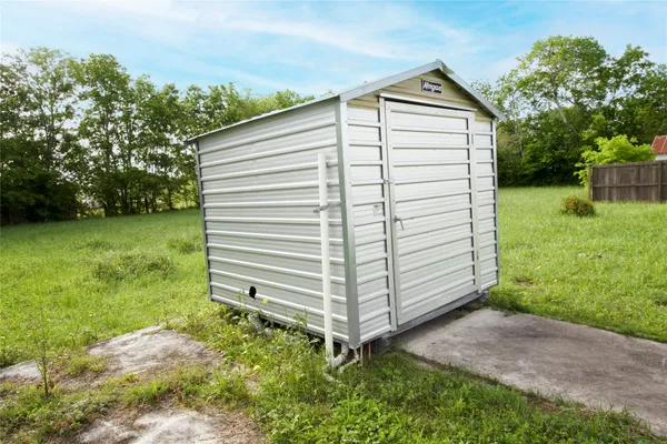 $115,000 | 509-511 South St Andrews Street, Weimar, TX 78962
