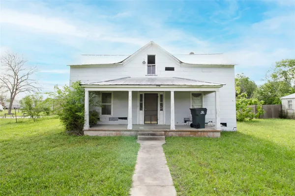 $115,000 | 509-511 South St Andrews Street, Weimar, TX 78962
