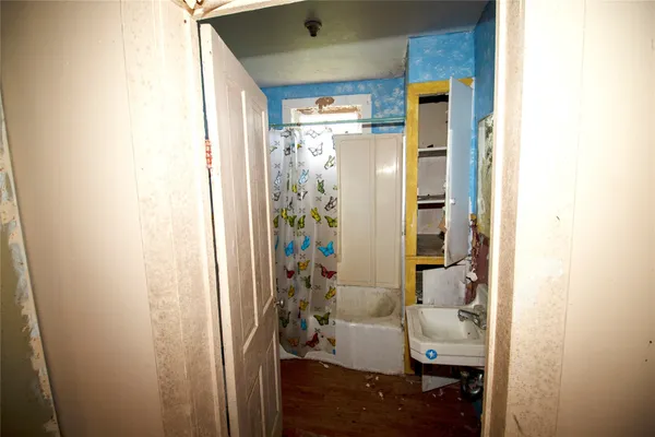 $115,000 | 509-511 South St Andrews Street, Weimar, TX 78962