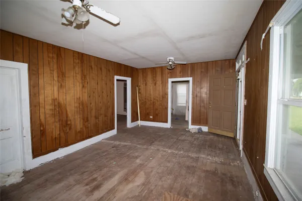 $115,000 | 509-511 South St Andrews Street, Weimar, TX 78962