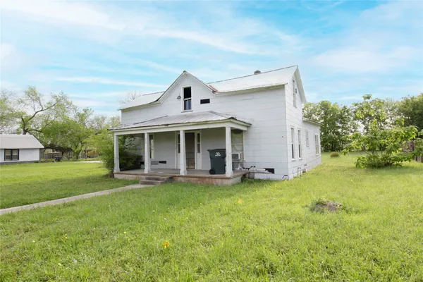 $115,000 | 509-511 South St Andrews Street, Weimar, TX 78962