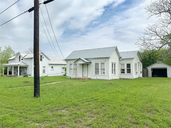 $115,000 | 509-511 South St Andrews Street, Weimar, TX 78962