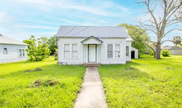$115,000 | 509-511 South St Andrews Street, Weimar, TX 78962